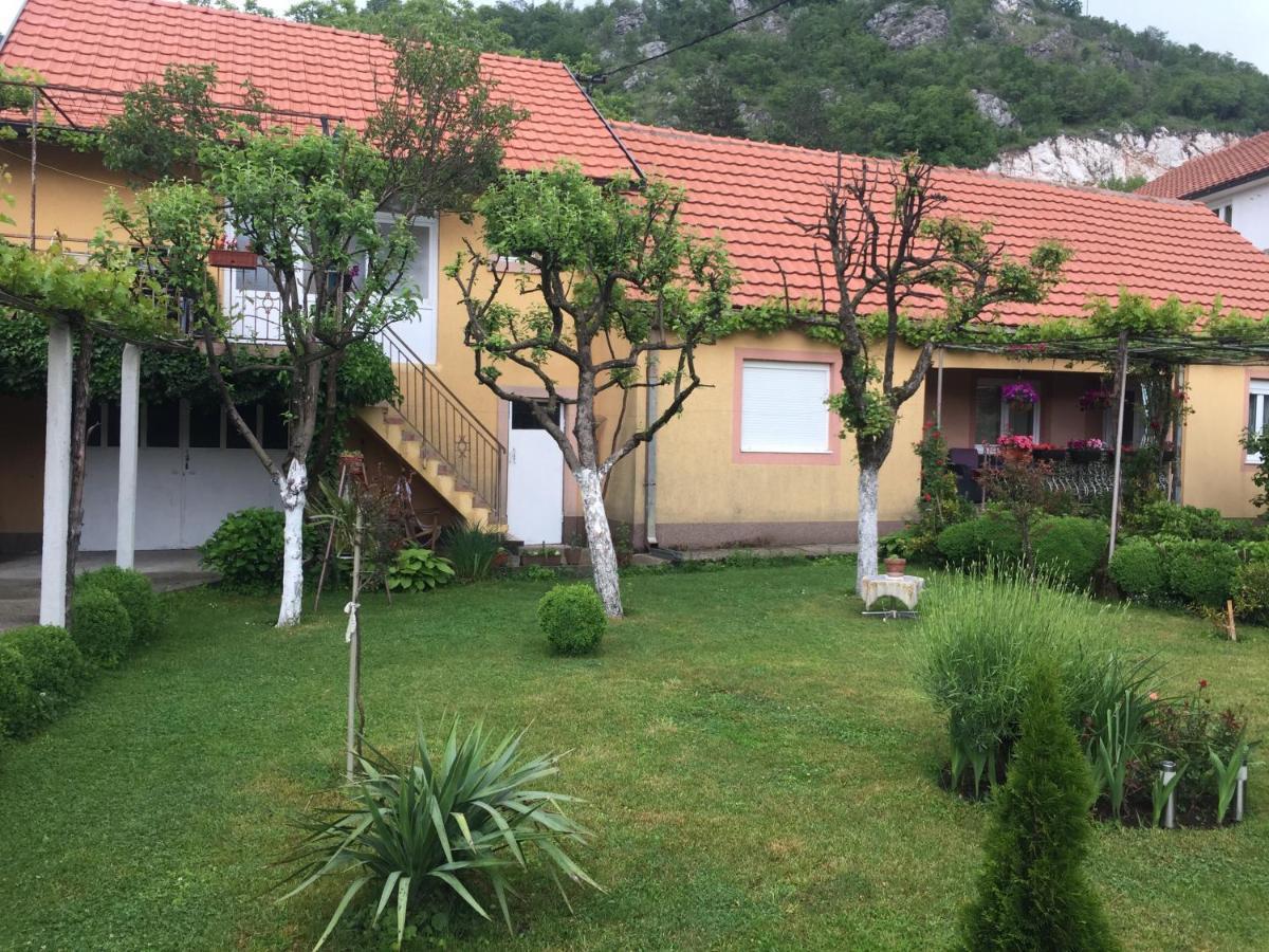 Apartman Lili Cetinje Exterior photo